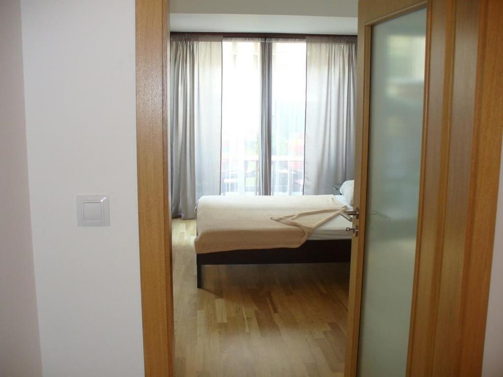 Garden Apartment With Garage In Central פראג מראה חיצוני תמונה